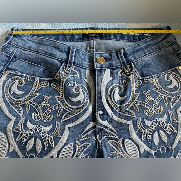 BCBG size 2 jeans - Picture 9 of 9